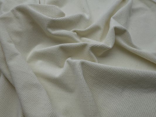 Poczuj komfort i trwałość tkaniny z mikrosamtu elastycznego dla Twojej odzieży